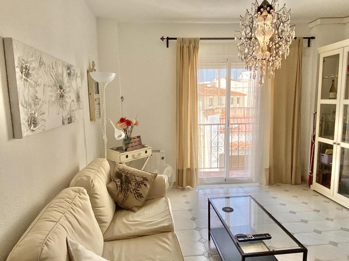 Apartamento Plaza Cavana Нерха Экстерьер фото